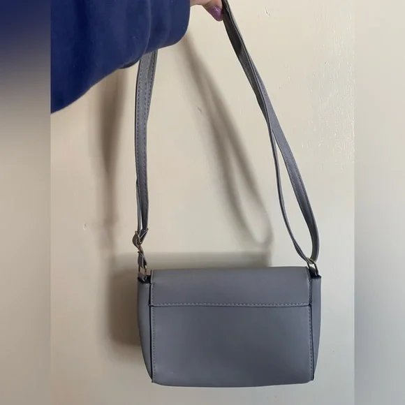 Purse - Picture 2 of 3